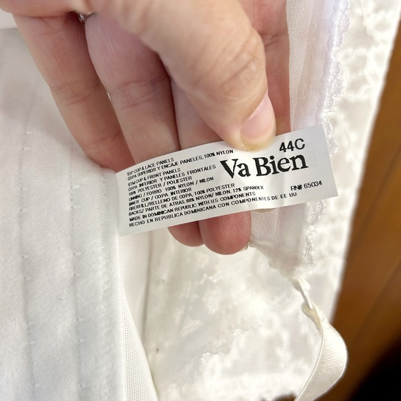 Va‎ Bien White Lace Corset – Size 44C - Picture 2 of 8
